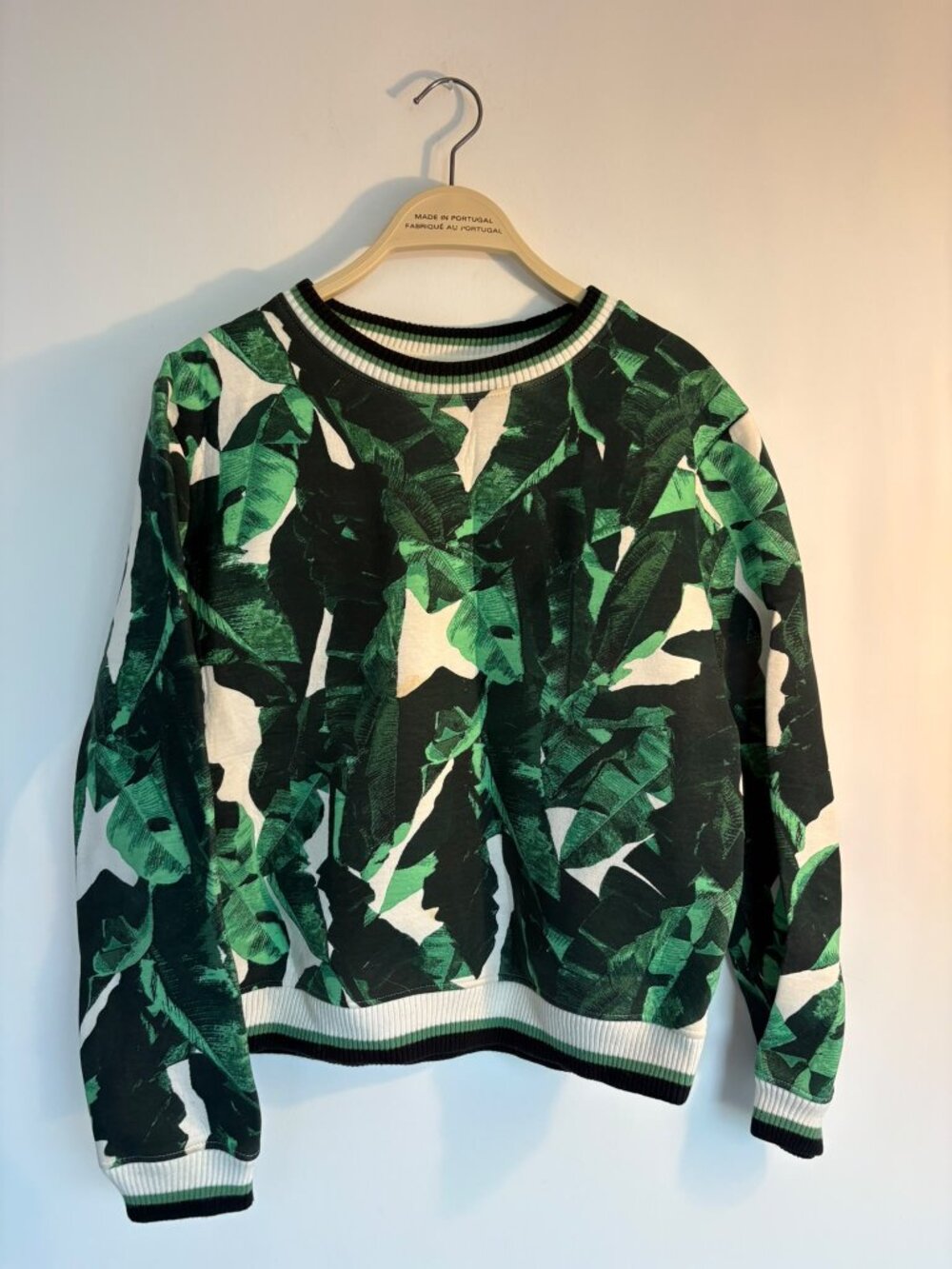🌿 MAISON SCOTCH Tropical Palm Leaf Print Crewneck Sweatshirt – Size S